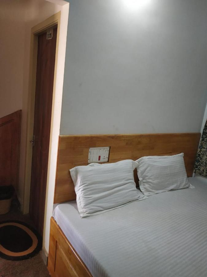 Thirumala Inn เยลาคีรี ภายนอก รูปภาพ