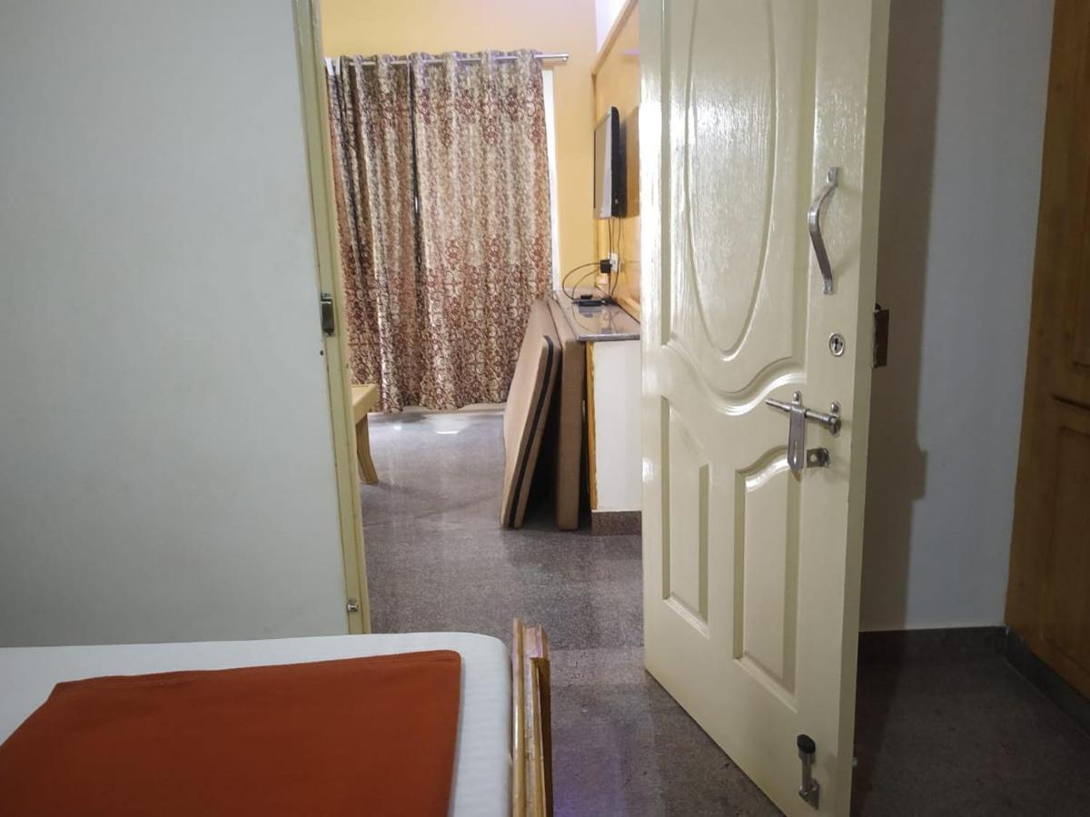 Thirumala Inn เยลาคีรี ภายนอก รูปภาพ