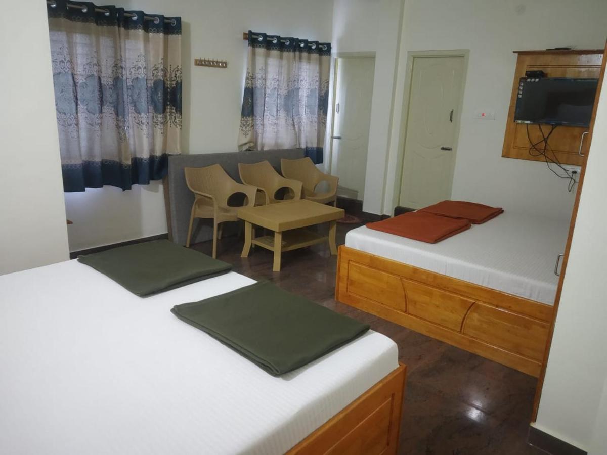 Thirumala Inn เยลาคีรี ภายนอก รูปภาพ