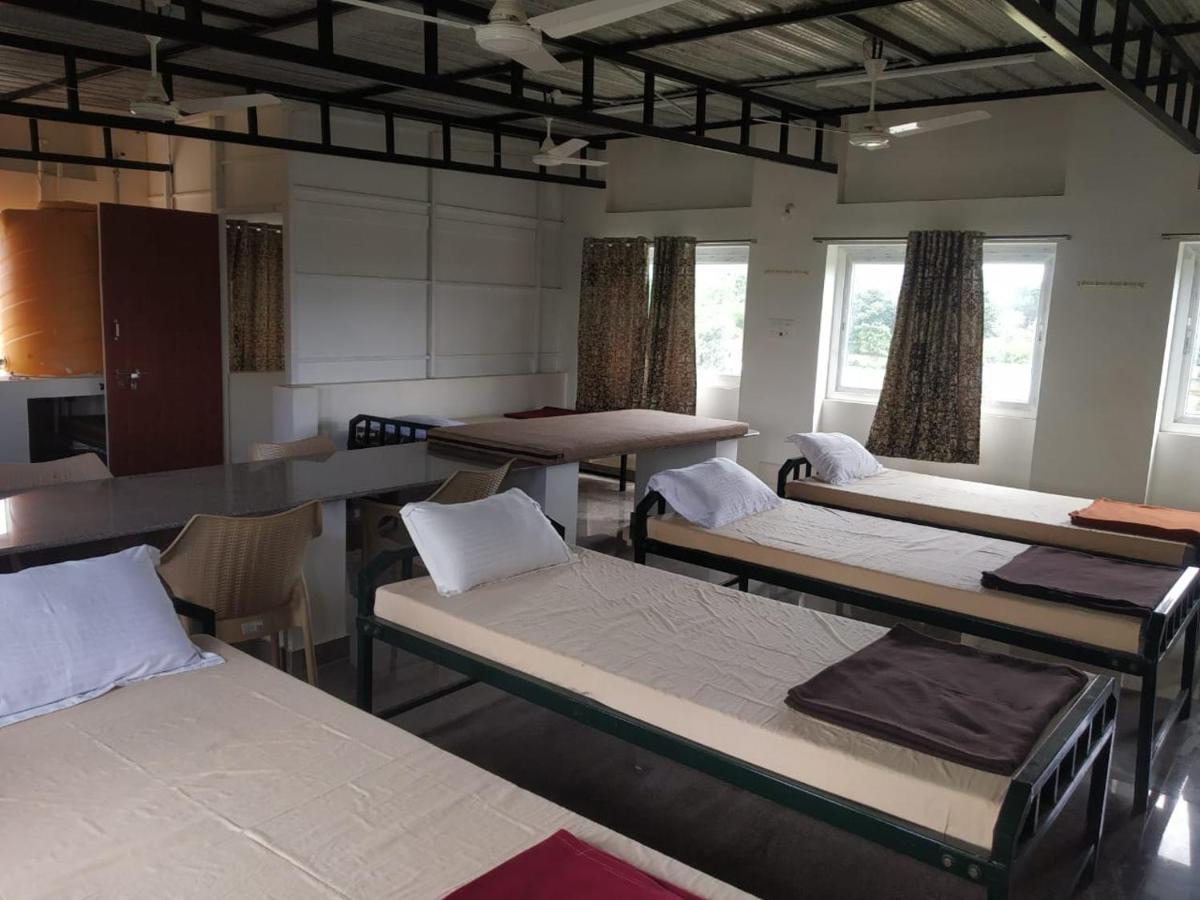 Thirumala Inn เยลาคีรี ภายนอก รูปภาพ