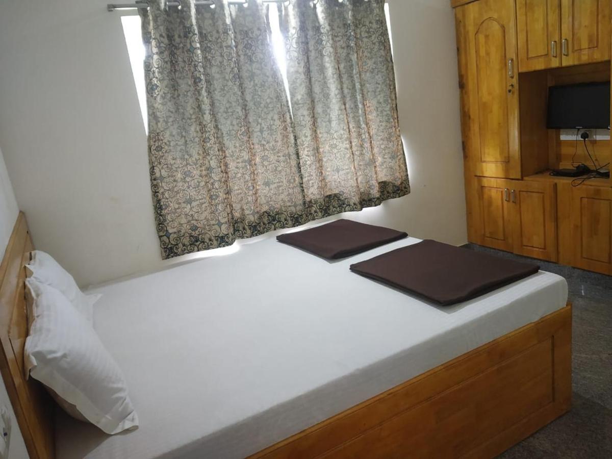 Thirumala Inn เยลาคีรี ภายนอก รูปภาพ