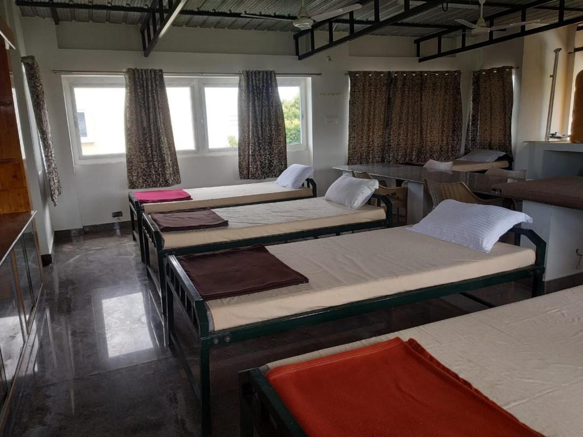 Thirumala Inn เยลาคีรี ภายนอก รูปภาพ
